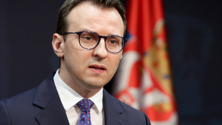 PETKOVIĆ ŽESTOKO ODBRUSIO NA PROVOKACIJE: Ponošu je neko amputirao razum kad optužuje predsednika Vučića za odricanje od KiM