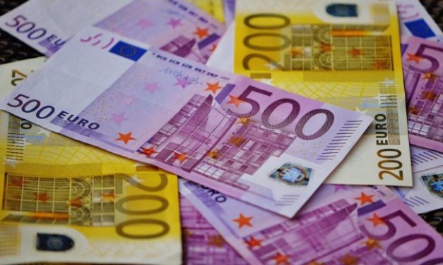 3 HOROSKOPSKA ZNAKA KOJA ĆE SE OBOGATITI! Jarčevi su očekivano na listi, a evo ko će vas iznenaditi