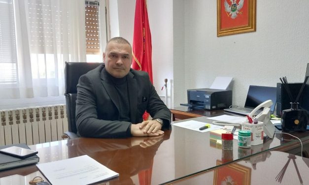 „U hercegnovskom Domu zdravlja nema represije, izbaciti politiku“