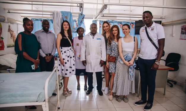 Bujicom dobrih dela protiv suše u Africi: Donacije kompanije Mozzart u Keniji spašavaju živote