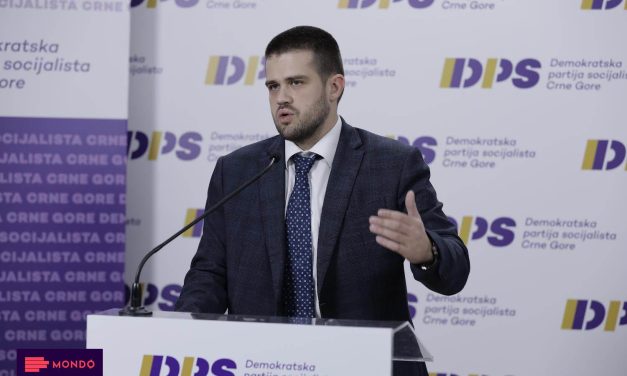 NIKOLIĆ: ZDRAVKOV APOSTOL I ŠEŠELJEV KANDIDAT OPSJEDNUT JE PREDSJEDNIKOM ĐUKANOVIĆEM