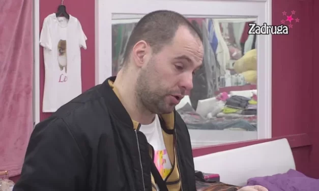 NIKAD VIĐENE SCENE U ZADRUZI: Zvezdan Slavnić se skinuo GOLIŠAV usred emisije i šetao po stolu