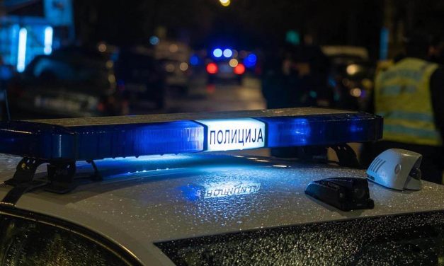 TEŠKA SAOBRAĆAJNA NESREĆA U OBRENOVCU! Muškarac automobilom naleteo na bicikl, žena preminula u Domu zdravlja
