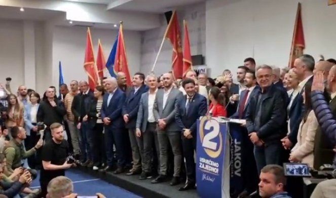 (VIDEO) NEMA VIŠE DPS-a, MILO, LOPOVE, MILO, LOPOVE! Ovako su skandirali članovi Milatovićeve stranke nakon pobede!