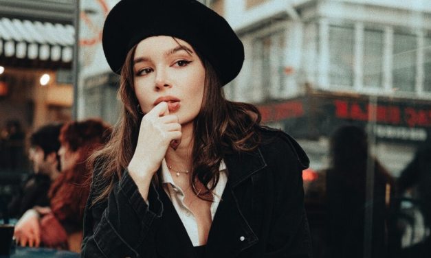 Horoskop za 18. april: Sačuvajte prisebnost u susretu sa osobom iz poslovnog okruženja