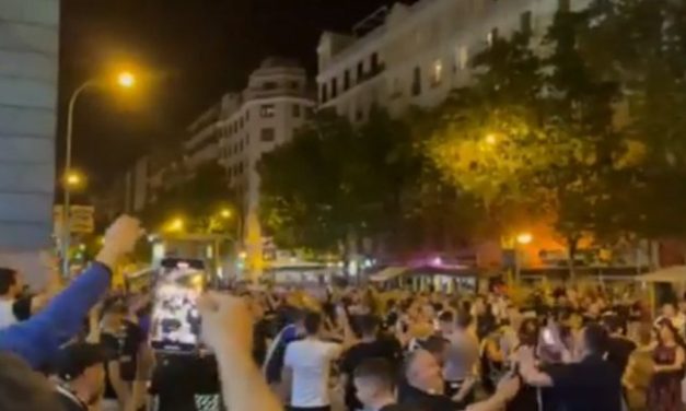 „GROBARI“ NAPRAVILI ŽURKU ISPRED MADRIDSKE HALE! Partizane, Kaunas i fajnal for! (VIDEO)