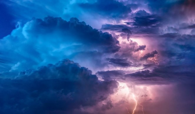 UŽAS! PROTIV OVOG NEMA ODBRANE! Naučnici pratili JEZIVU stvar u oblacima, pa objavili zastrašujuće podatke! „Ima ih više od 30.000…“