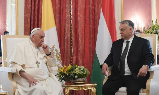 Da li je papa katolik, da li je Orban diktator: Eho papine posete Mađarskoj