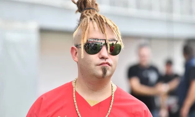 Kao drugi čovek! Rasta PONOVO OŠIŠAO DREDOVE! (Foto)
