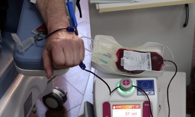 Na mrežama se traže davaoci krvi koji nisu vakcinisani protiv korone: Transfuzilozi objašnjavaju ko sve može da donira krv