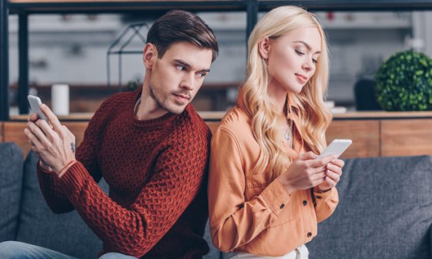 Ljubomora u vezi: Šta da radite ako vam partner ne veruje?