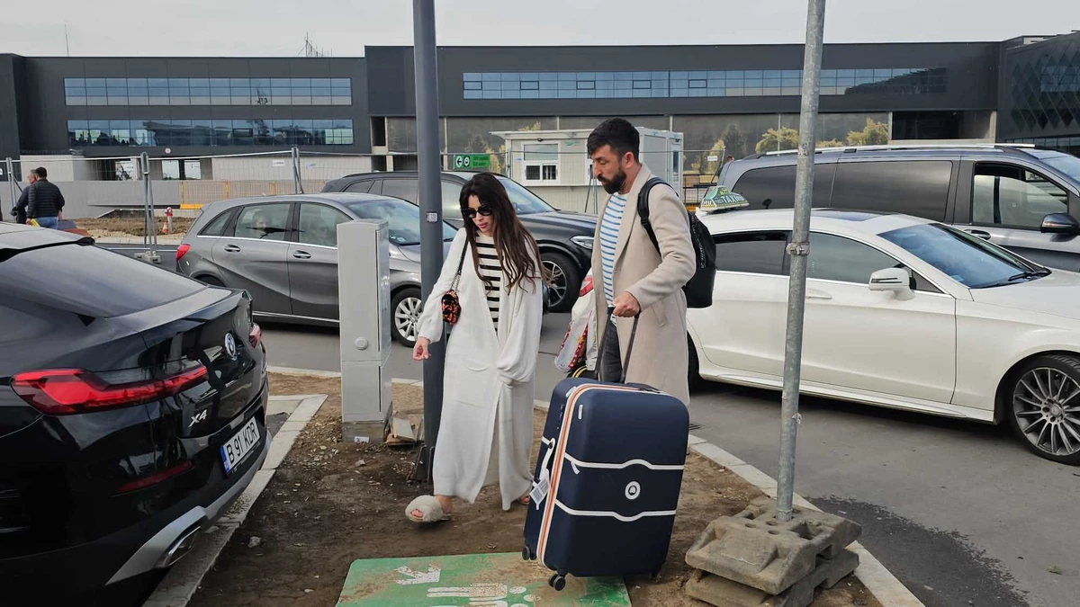 PAPARACO: Mina i Amidžić na aerodromu!