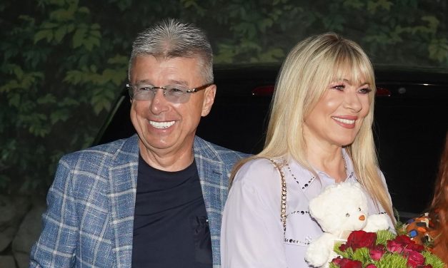 Saša zanemeo pred fotografijama: Suzana Jovanović u krevetu sa mnogo mlađim frajerom FOTO