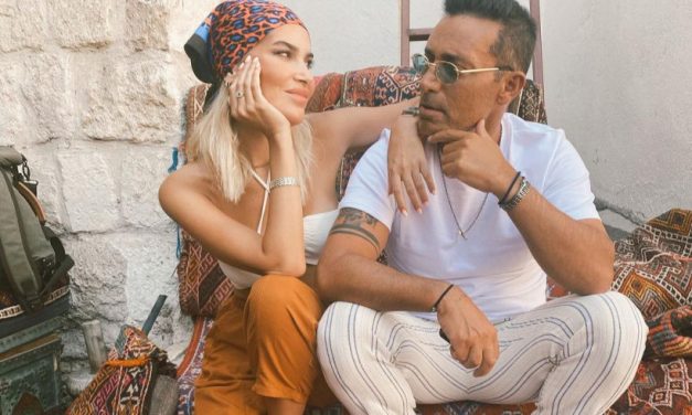Mustafa Sandal u žestokoj akciji sa suprugom: Sinovi zanemeli kada su videli tatu na eksplicitnom snimku VIDEO