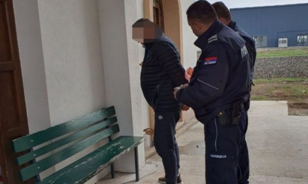 JEDAN KRAO SA IKONE, DRUGI ČUVAO STRAŽU! Rasvetljena krađa novca iz crkve Svete Petke u Vranju!
