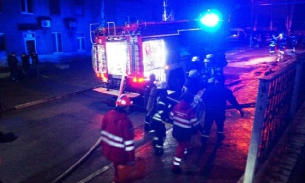 PLANUO KAMION NA AUTO-PUTU: Turčin vozio hladnjaču, stao na odmorište, a onda je buknulo… (VIDEO)