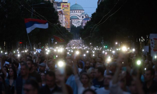Ko može da preuzme vlast u Srbiji; Šta hoće Amerika na Balkanu; Ukrajinina posle brane i pre ofanzive – O čemu ćete, uz novi Nedeljnik, danas pričati