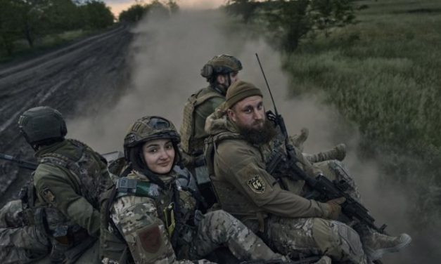 VSU NA NOVODONJECKOM PRAVCU IZGUBILA VIŠE OD POLOVINE SNAGA! MOSKVA OBNOVLJA KAHOVSKU HE, Ukrajina nišani izraelske tenkove (FOTO/VIDEO)