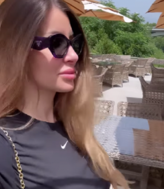 NAPUSTILA SRBIJU: Slobina žena nakon velike TRAUME promenila lokaciju, obavestila sve FOTOGRAFIJOM