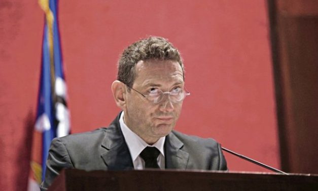 Nebojša Bakarec: Prikriveni rat „Kolektivnog zapada“ protiv Srbije!