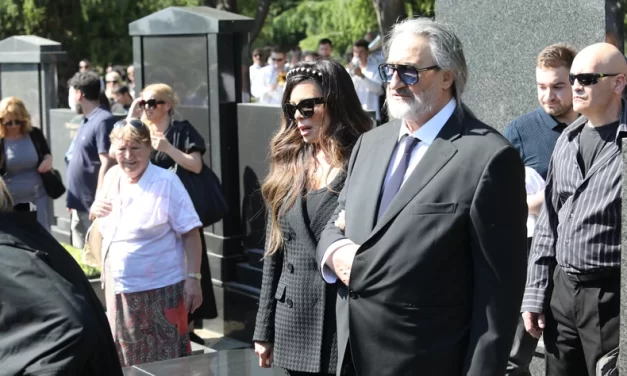 Miša Grof se OGLASIO NAKON PRIVOĐENJA Nikoline Pišek: „Organi su je zaustavili i priveli!“