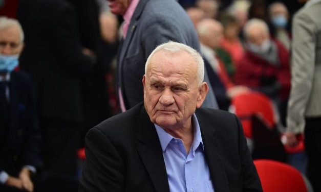 Ljupku Petroviću je bolje, ostaje u bolnici zbog daljih ispitivanja
