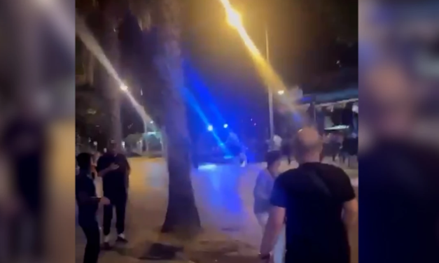 (VIDEO) Snimak tuče na nastupu Anabele Atijas i Sava Perovića: “Horor pravi, odmah sam otrčala kod ćerke“