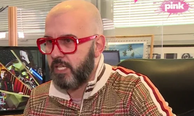 IZGLEDA MLAĐE OD NJEGA! Majci Dejana Milićevića godine ne mogu ništa