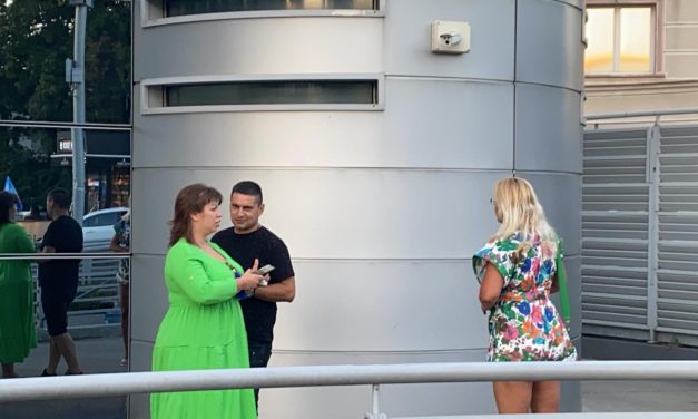 Bebica PRETERAO! Objavio fotografiju Marije Kulić U KOLICIMA!