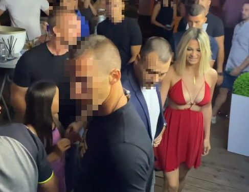 „ONO KAD OBUČEŠ HALJINU BROJ MANJU!“ Milica Pavlović podigla ruke