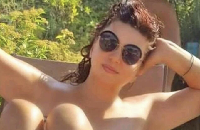 “Mariću, čuvaj ovo zlato“ Vesna Radusinović pokazala obline u LEOPARD bikiniju, uživa i ne štedi