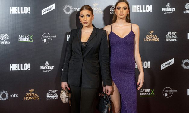 Ćerke Zdravka Čolića ukrale ceo šou: Una i Lara bile najveselije na tatinom koncertu FOTO