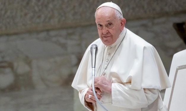 Papa Franjo pozdravio Milatovića i narod Crne Gore