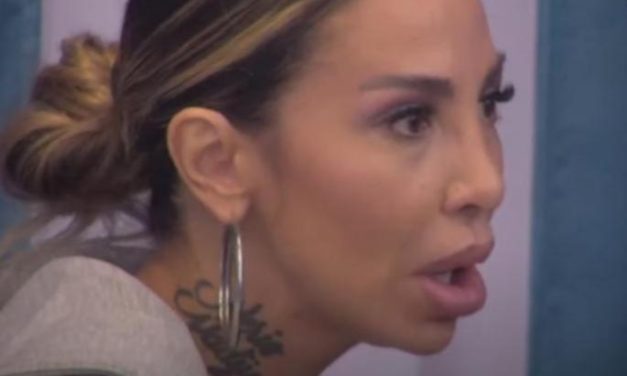 „UNAKAZILA“ SVEKRVU! Aneli Ahmić progovorila o odnosu sa Asminovim roditeljima: „Ja da spremam pitu?!“