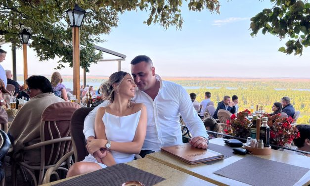 VENČALI SE U CRKVI Maja i Alen Hadrović: Nekadašnja zadrugarka zablistala u predivnoj venčanici! (Foto)