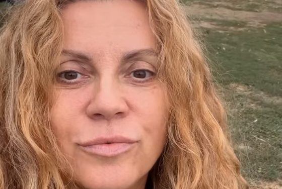 “GULAŠ, OVCE, DVORIŠTE, POGAČICE…“ Indira Radić od sreće ZAPEVALA što je NA SELU