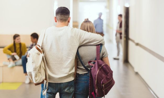 „BOLEST POLJUPCA“ ŠIRI SE MEĐU DECOM Doktorka upozorava na drastično povećan broj obolelih, ove SIMPTOME SHVATITE OZBILJNO