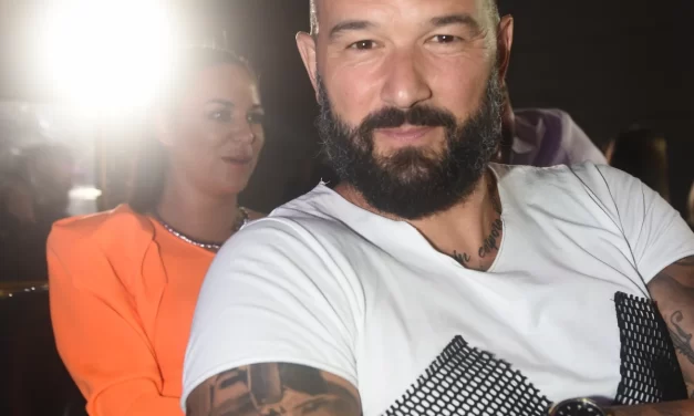 „IMAO JE ON GEJ AKCIJE!“ Milena Kačavenda osula po Nikoli Lakiću: „Ima svašta u tim prepiskama!“