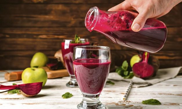 DA LI ZNATE ZAŠTO NUTRICIONISTI VOLE SOK OD CVEKLE? Podržava rad jetre i odličan je za MRŠAVLJENJE