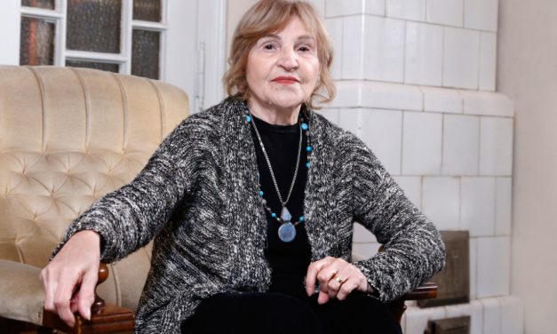 Rekli su da ne izlazi iz kuće, da je lošeg zdravlja: Nova fotografije Mire Banjac je pred vama, sve je jasno
