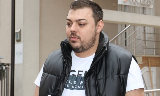 Tuga: Poznatom pevaču lekari ne mogu da pomognu, dva puta operisan, ali problem nije rešen