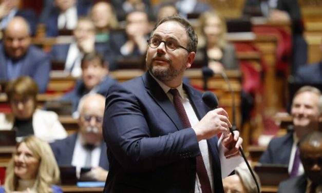 Francuski ministar zdravlja savjetovao premijerku da ne koristi e-cigaretu u parlamentu