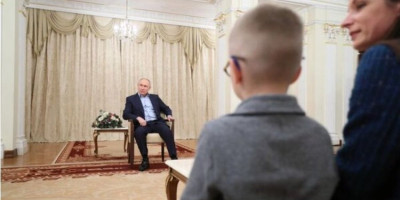 Putin ugostio decu i porodice palih Heroja Rusije! Njegov razgovor sa mališanima dugo će se prepričavati!