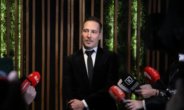 “Ne mogu da kažem da sam otac za primer“ Peđa Jovanović drhti na ivici suza dok priča o deci