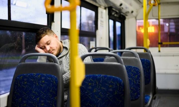 Naučnici otkrili zašto nije dobro kada prebrzo zaspimo