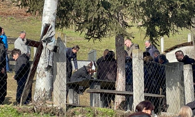 URLICI I JAUCI Janjuševe MAJKE lede krv u žilama: Daju četrdesetodnevni pomen SINU Mihailu