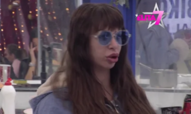 Miljana Kulić opet vedri i oblači po Nišu: Ušla u kafanu i tražila da se promeni muzika! (Video)