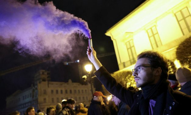 Skup u Budimpešti: Traže ostavku predsjednice zbog pomilovanja u…