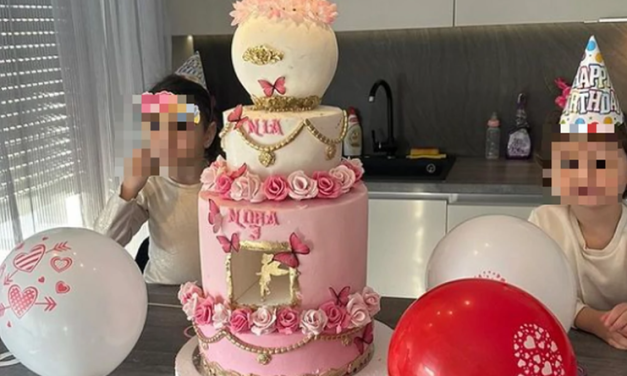 SLAVLJE U DOMU Ahmićevih: Mala Nora slavi rođendan BEZ RODITELJA, oduševljena je tortom na tri sprata (FOTO)