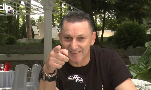 RAZVEO SE, PA JE PONOVO OSVOJIO! Ovo je supruga Šaka Polumente sa kojom je više od 20 godina